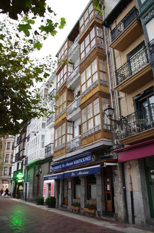 Pension "La Marina" Castro Urdiales Exterior photo
