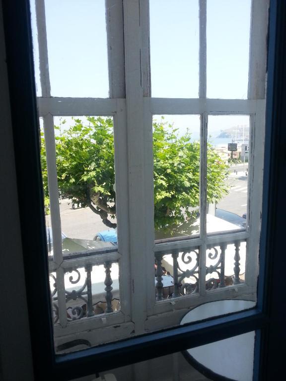Pension "La Marina" Castro Urdiales Exterior photo