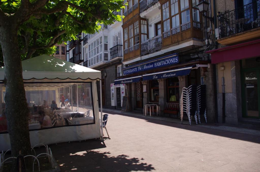 Pension "La Marina" Castro Urdiales Exterior photo