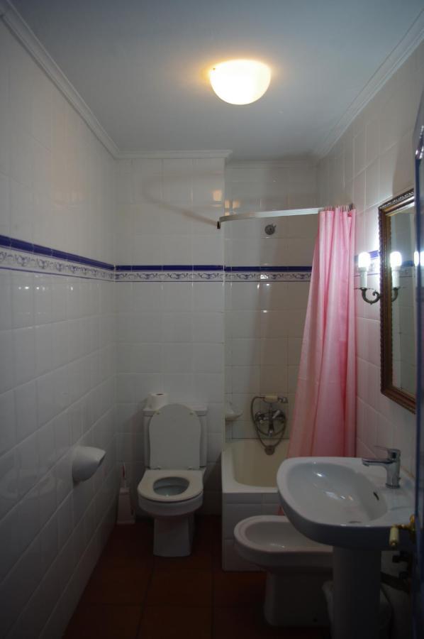 Pension "La Marina" Castro Urdiales Exterior photo